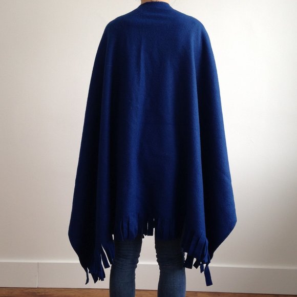 *NWOT* Royal Blue Cozy Polar Fleece Poncho Blanket - Picture 6 of 9